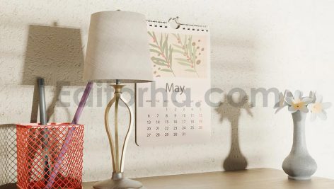 دانلود فایل لایه باز موکاپ تقویم دیواری