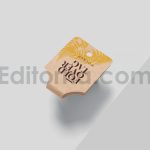 دانلود موکاپ تگ مربعی تاشو جواهرات