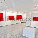 موکاپ گالری هنری دیواری3